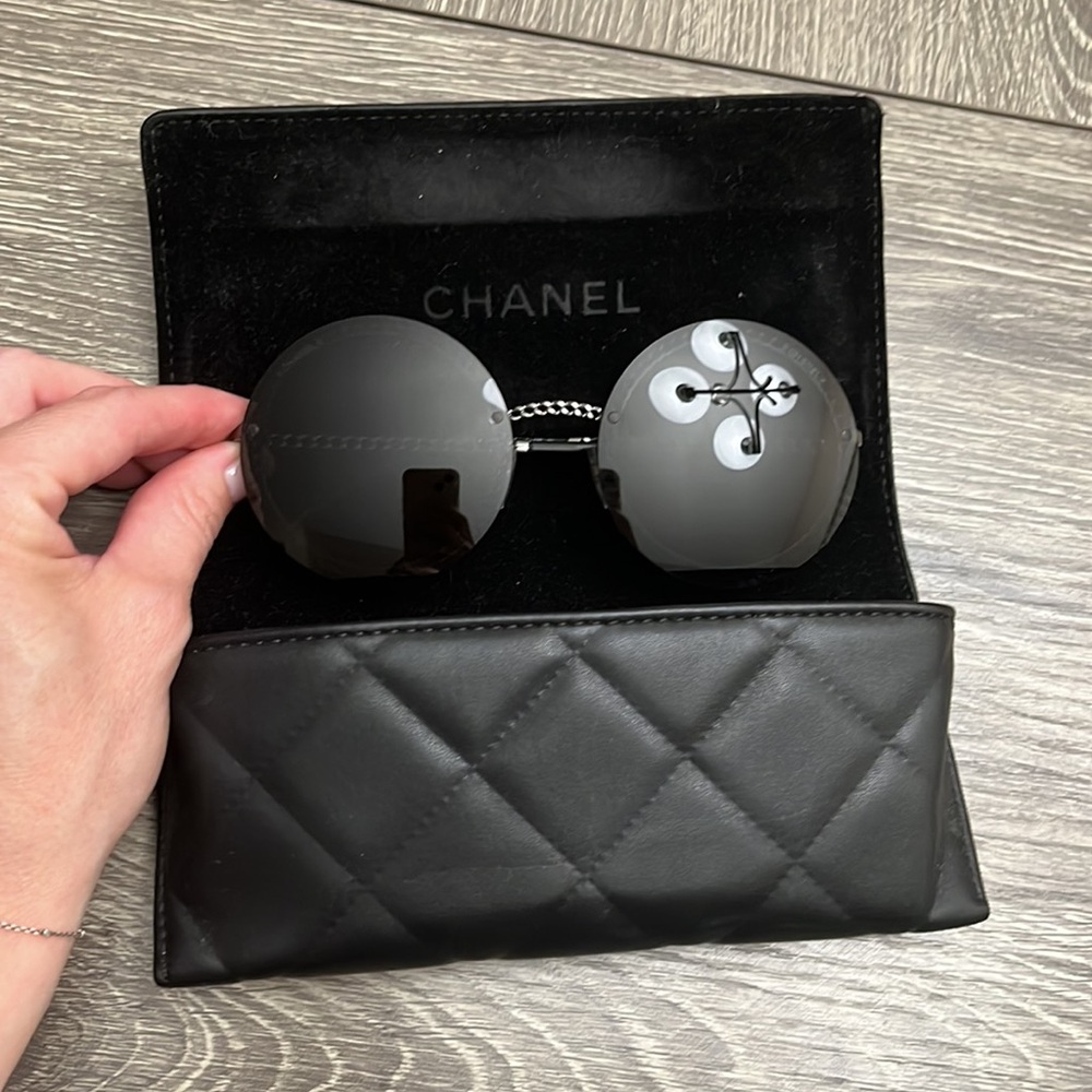 Chanel Interlocking Cc Round Sunglasses - image 2